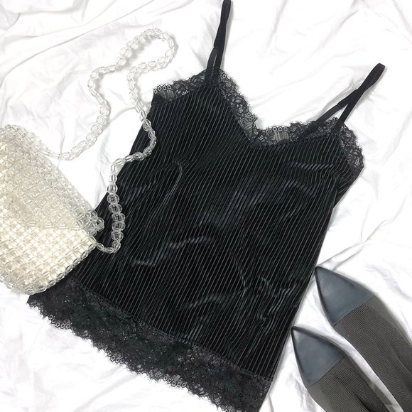 intimissimi Tops - SOLD ❤️ intimissimi lace + velvet black camisole